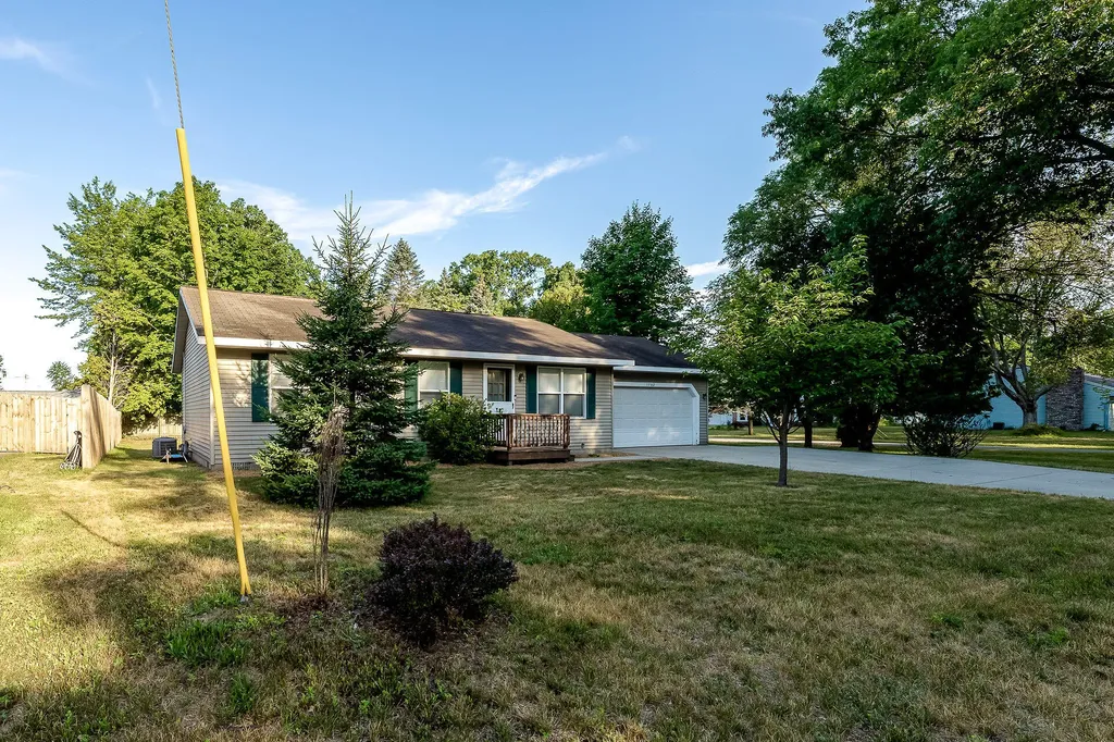1702 N Southgate Drive Whitehall City MI 49461