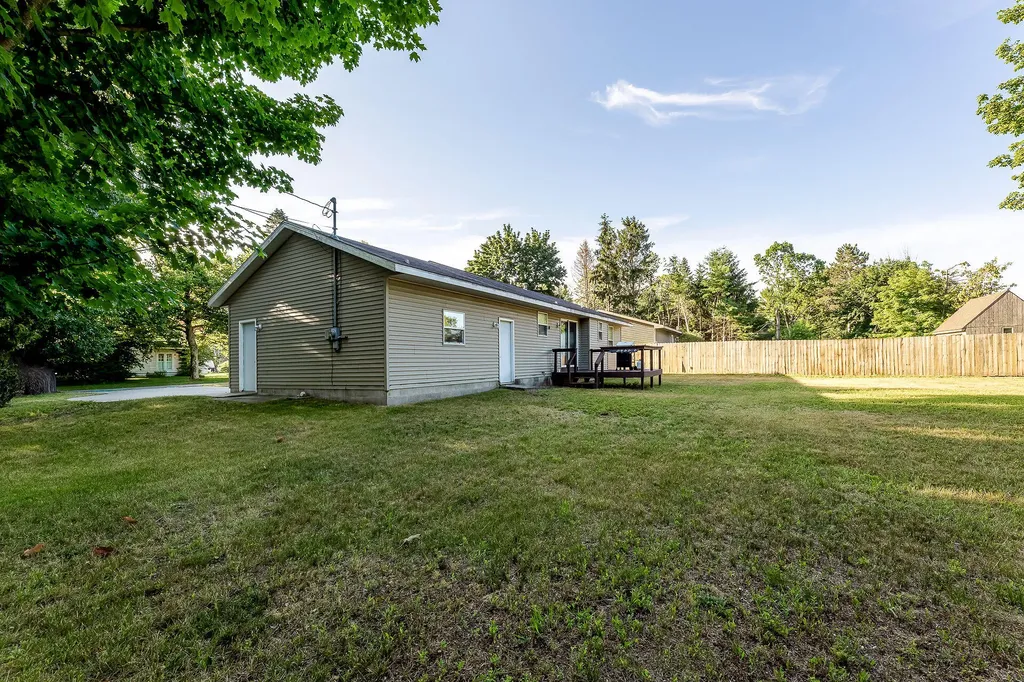 1702 N Southgate Drive Whitehall City MI 49461