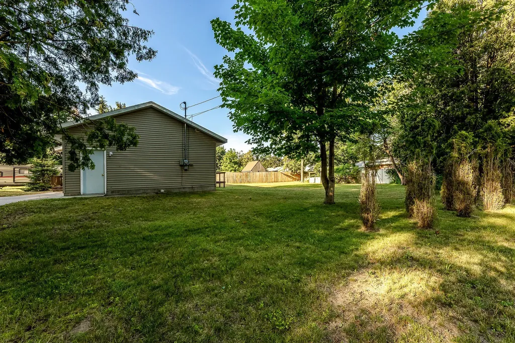 1702 N Southgate Drive Whitehall City MI 49461