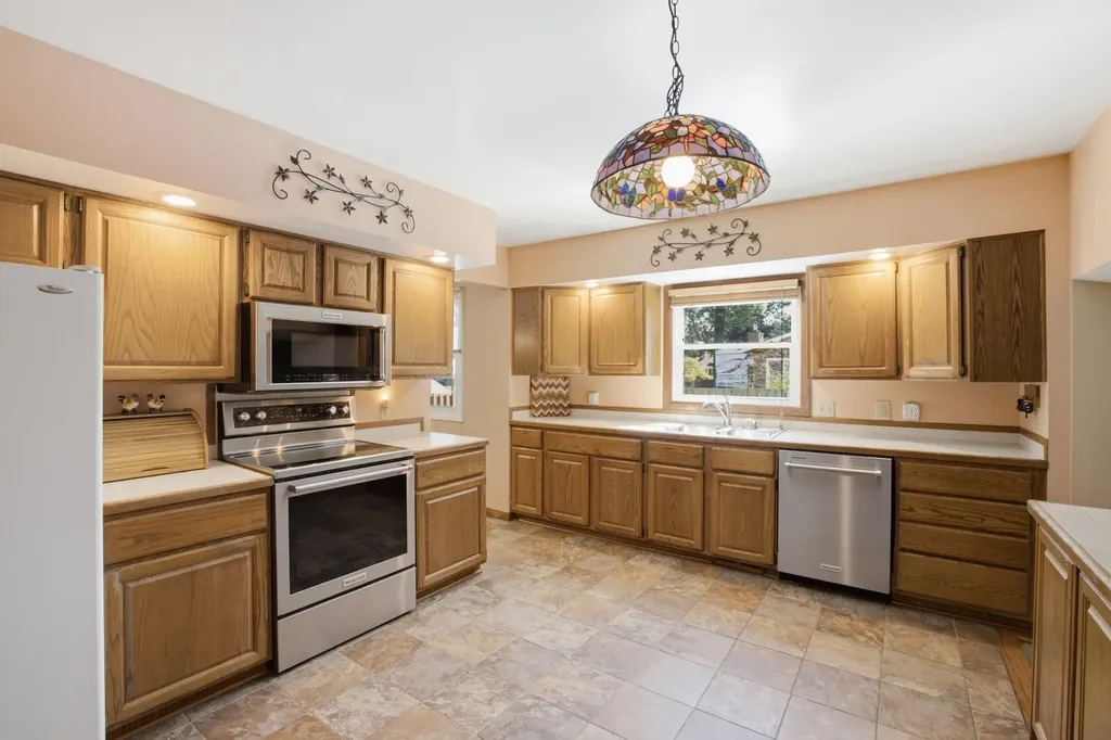 1076 Lancelot Drive Laketon Township MI 49445