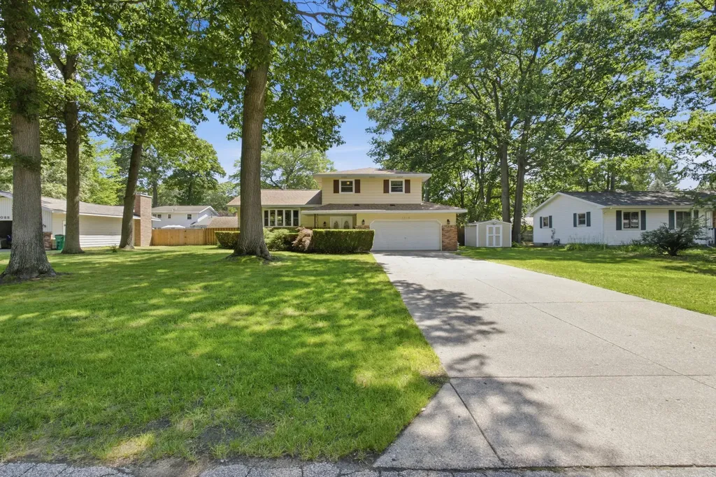 1076 Lancelot Drive Laketon Township MI 49445