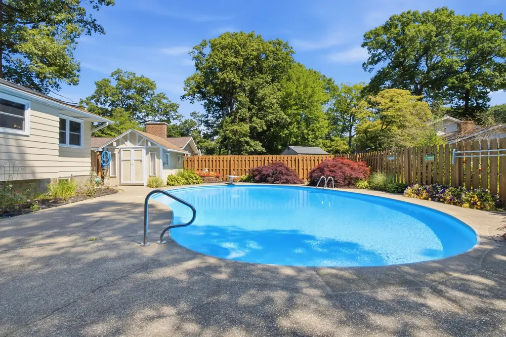 1076 Lancelot Drive Laketon Township MI 49445