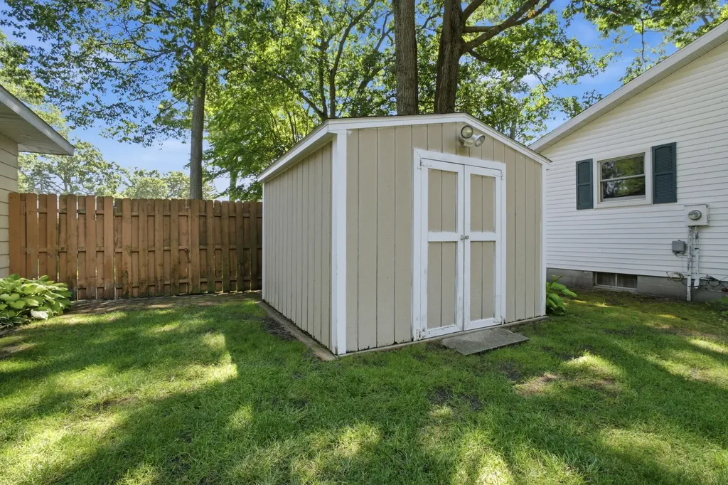 1076 Lancelot Drive Laketon Township MI 49445