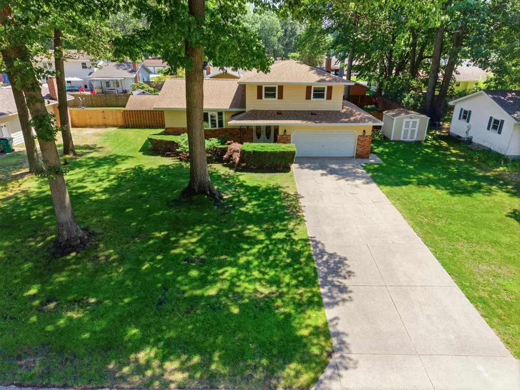 1076 Lancelot Drive Laketon Township MI 49445
