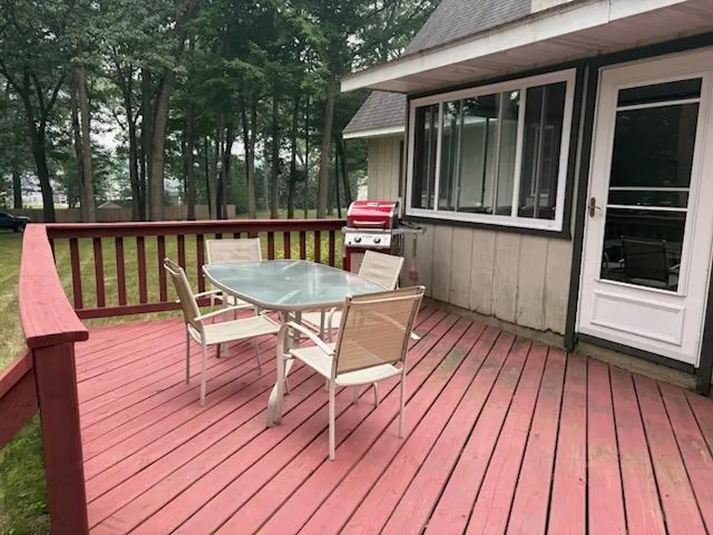 4300 Fruitvale Road Montague Township MI 49437