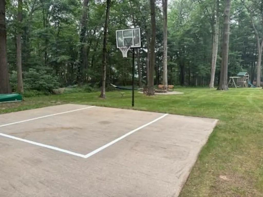 4300 Fruitvale Road Montague Township MI 49437