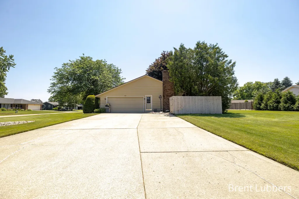 2685 E Chester Drive Holland Charter Township MI 49464