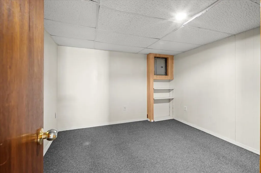 939 Canterbury Street SW Wyoming City MI 49509