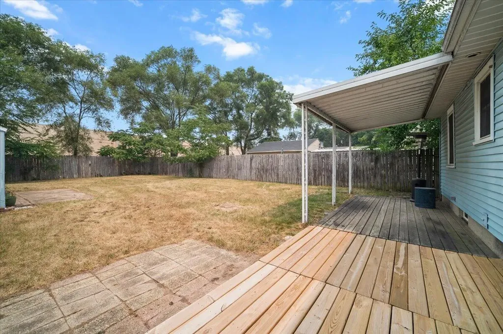 939 Canterbury Street SW Wyoming City MI 49509