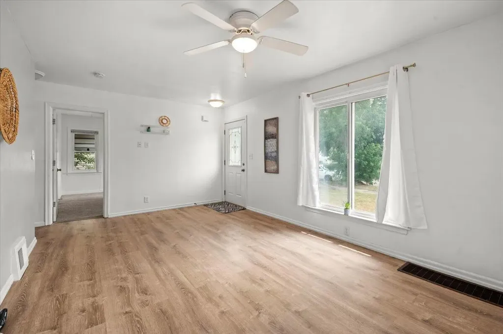 939 Canterbury Street SW Wyoming City MI 49509