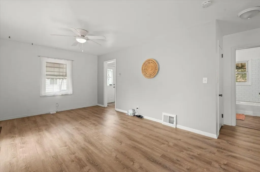 939 Canterbury Street SW Wyoming City MI 49509