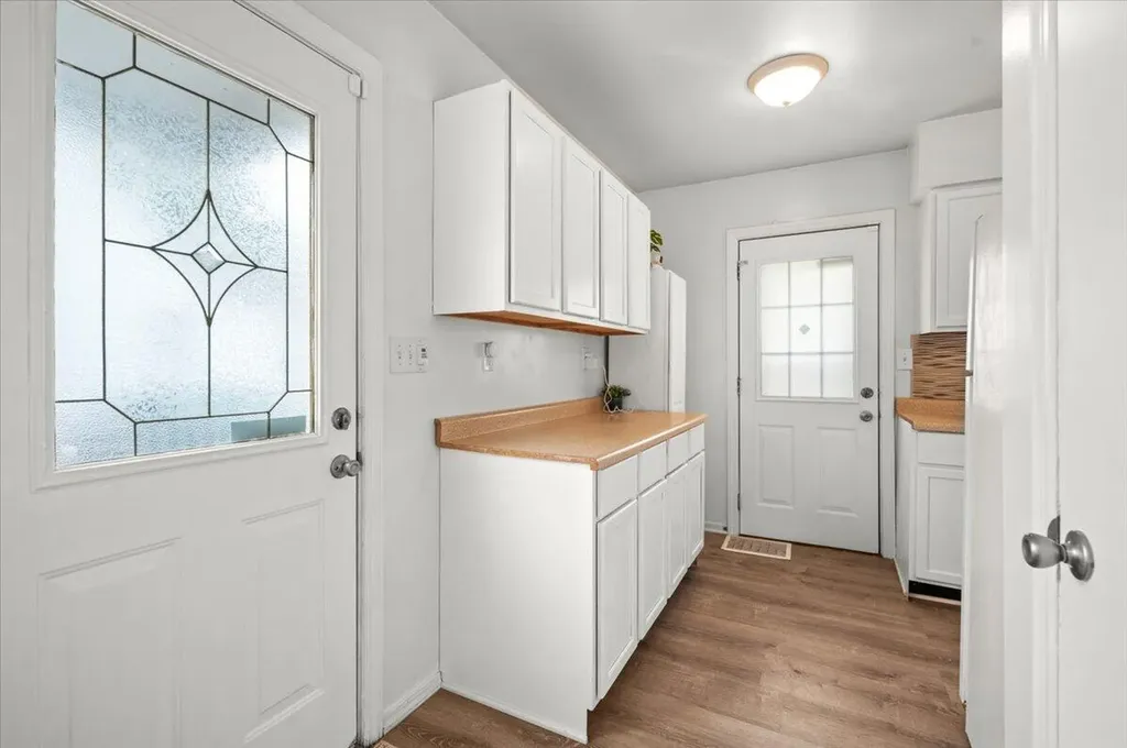 939 Canterbury Street SW Wyoming City MI 49509