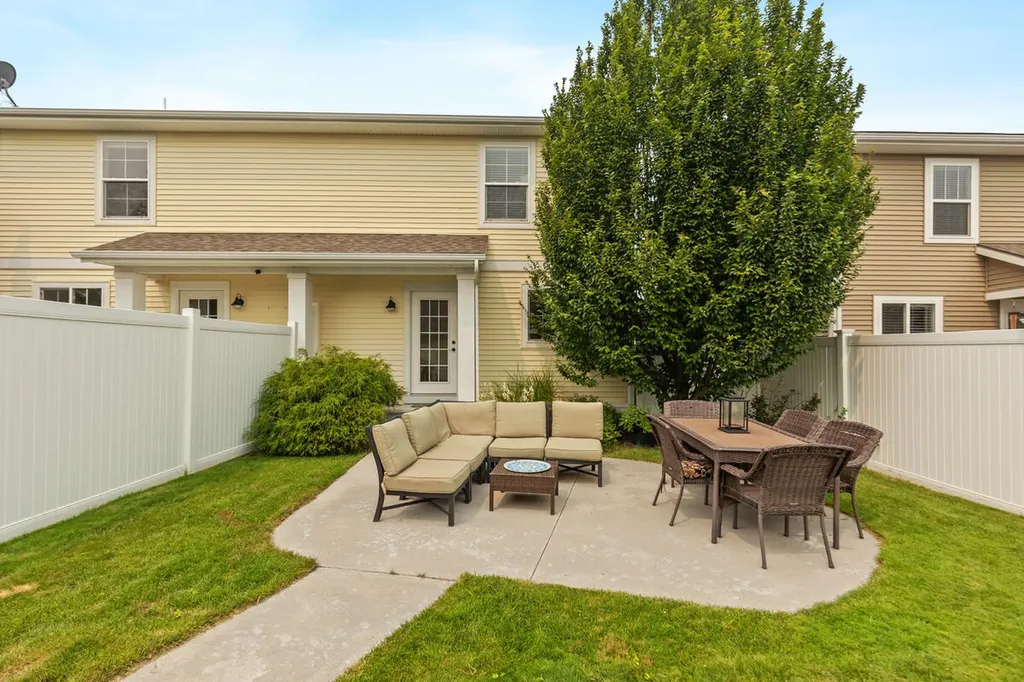 4668 Macatawa Legends Boulevard Holland Charter Township MI 49424