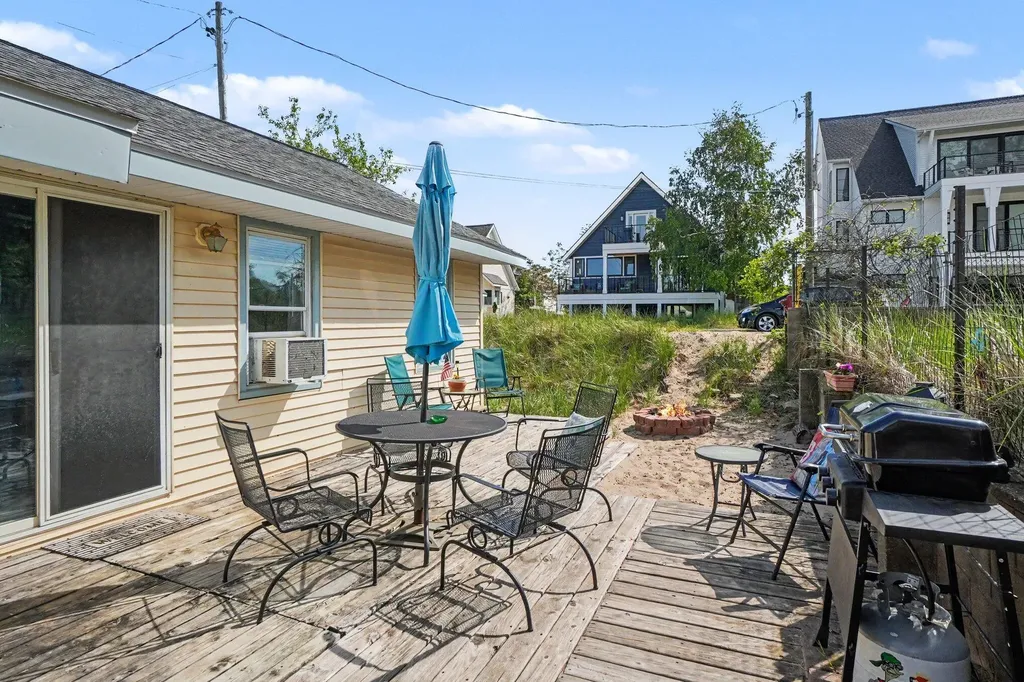 1675 Nelson Street Muskegon City MI 49441