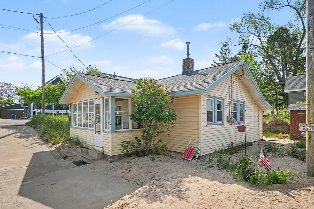 1675 Nelson Street Muskegon City MI 49441