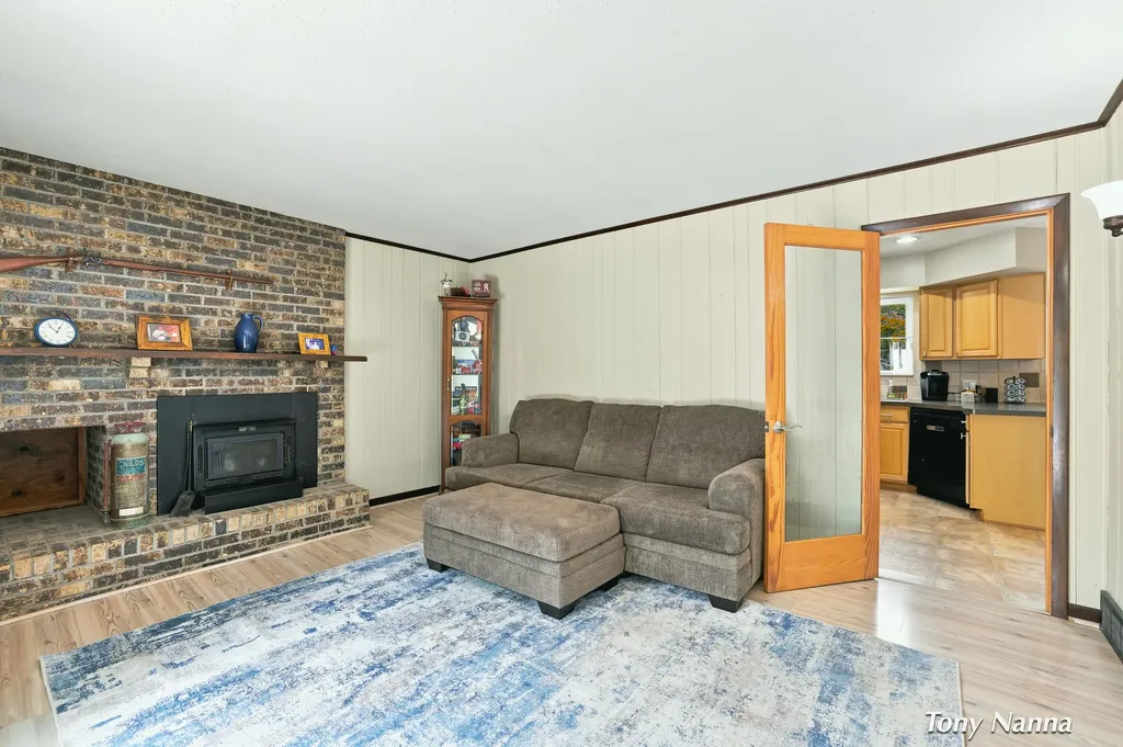 2467 Briar Avenue Fruitport Charter Township MI 49444