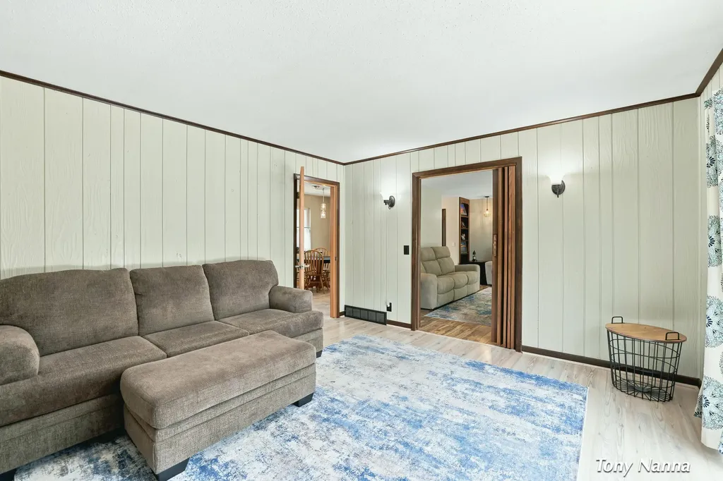 2467 Briar Avenue Fruitport Charter Township MI 49444
