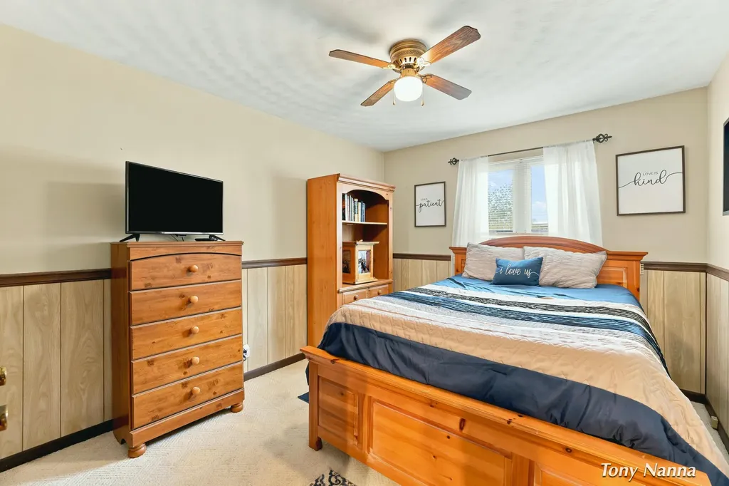 2467 Briar Avenue Fruitport Charter Township MI 49444
