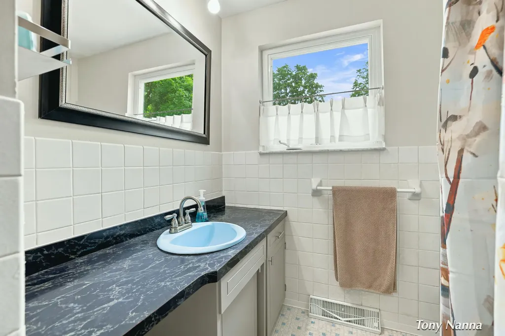 2467 Briar Avenue Fruitport Charter Township MI 49444