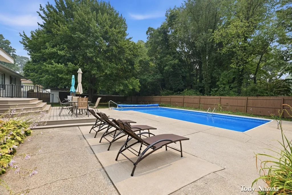 2467 Briar Avenue Fruitport Charter Township MI 49444