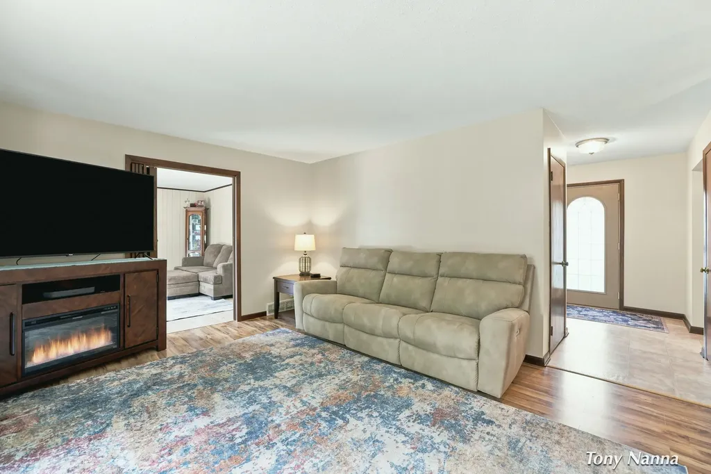 2467 Briar Avenue Fruitport Charter Township MI 49444