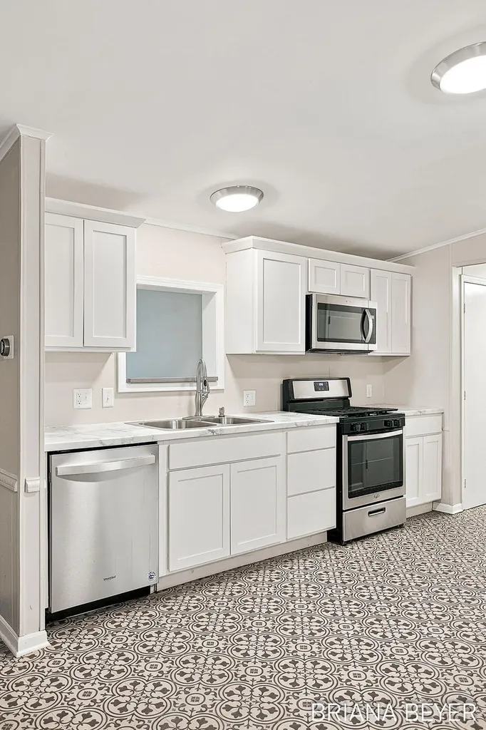 70354 16th Avenue South Haven Charter Township MI 49090