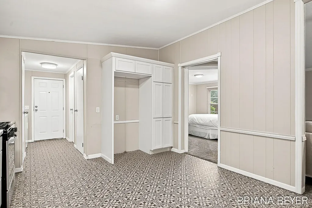 70354 16th Avenue South Haven Charter Township MI 49090