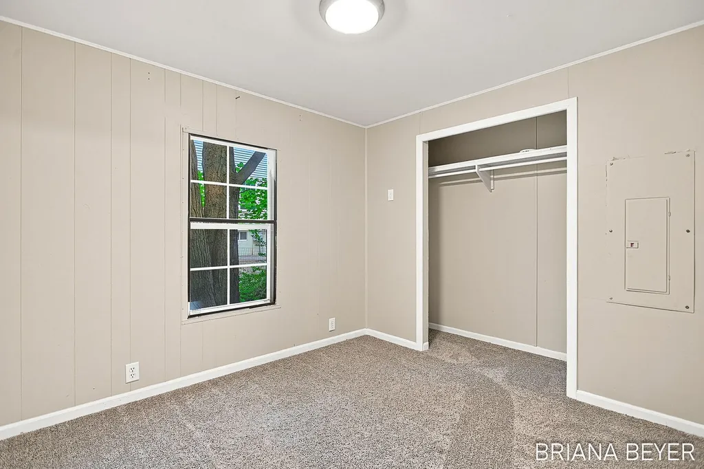 70354 16th Avenue South Haven Charter Township MI 49090