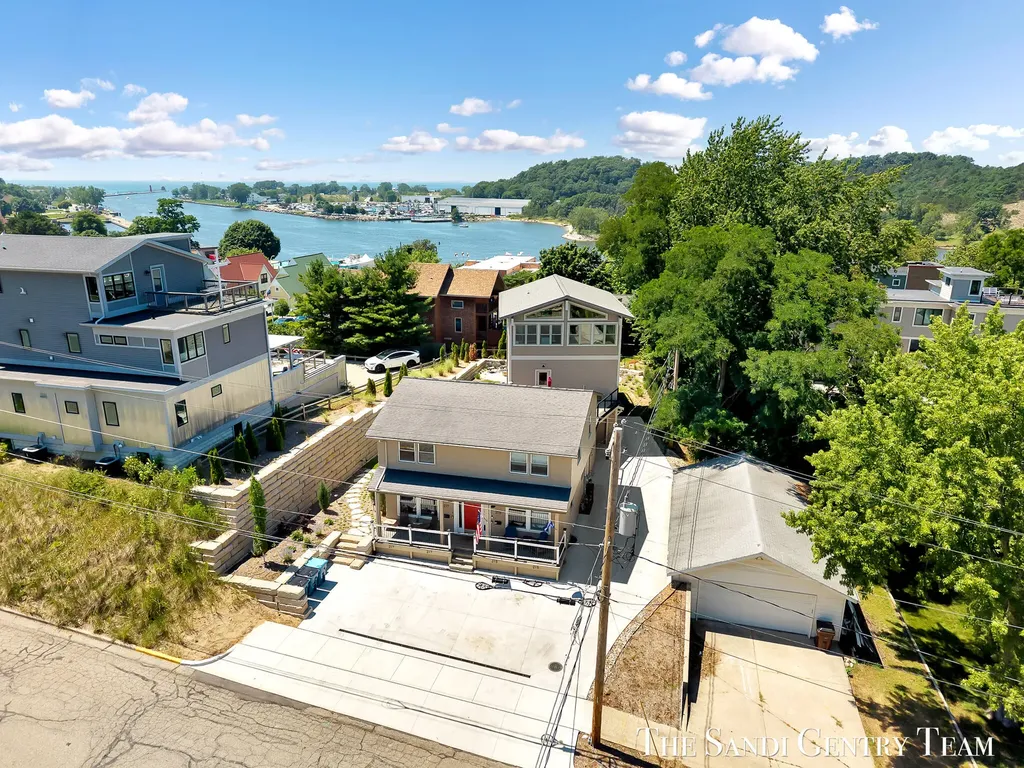 215 S 1st Street Grand Haven City MI 49417