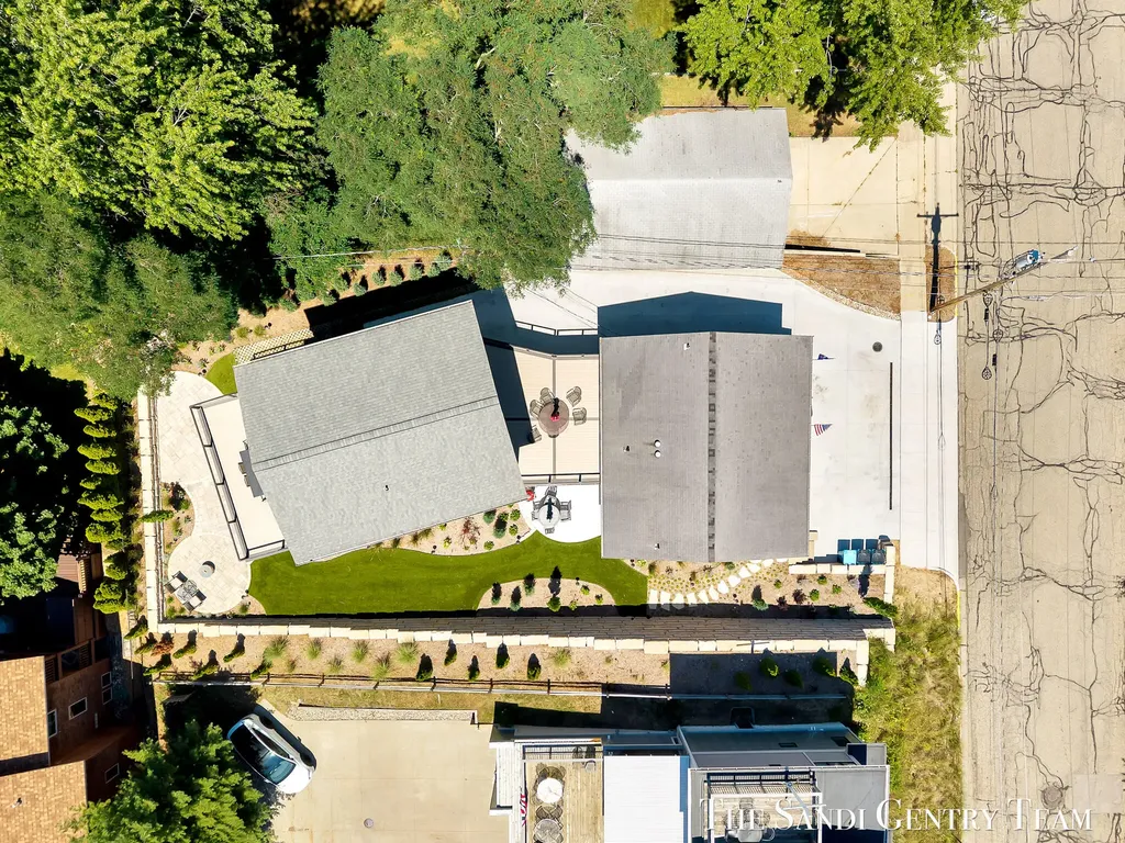 215 S 1st Street Grand Haven City MI 49417