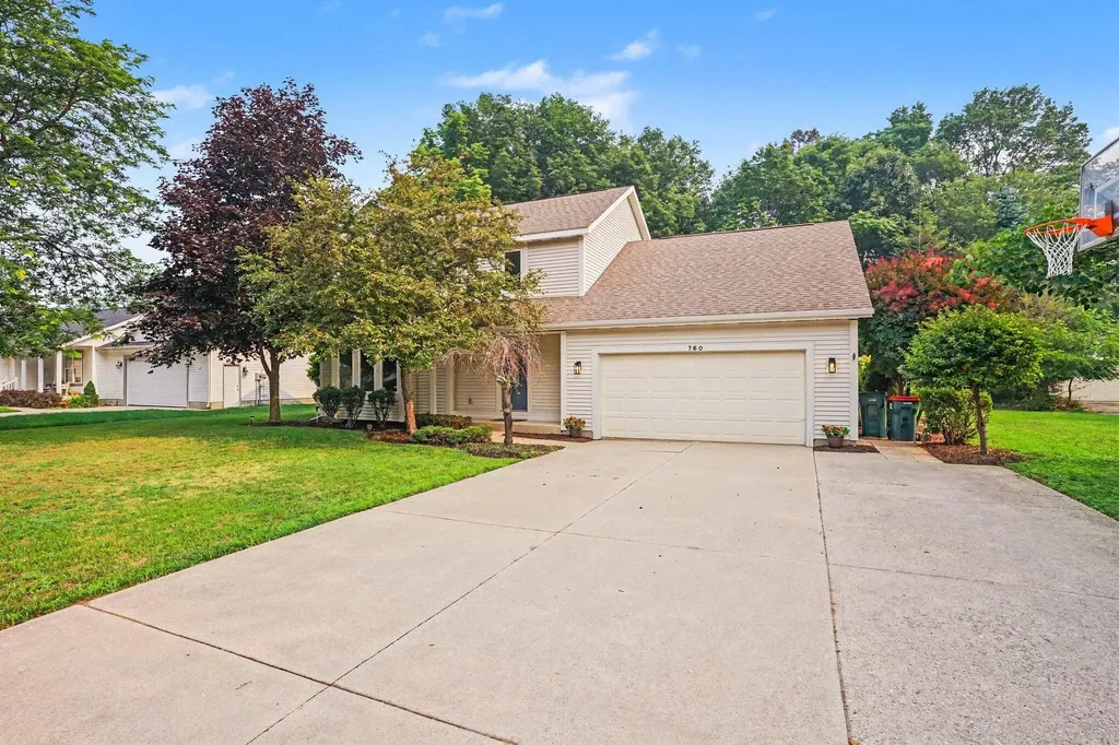 760 Brookridge Drive Norton Shores City MI 49441