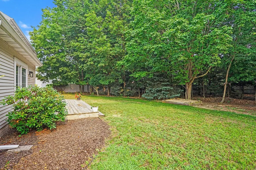 760 Brookridge Drive Norton Shores City MI 49441