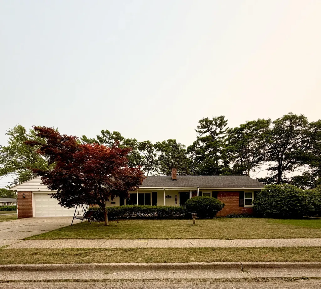 1499 Eastwood Drive Muskegon City MI 49442