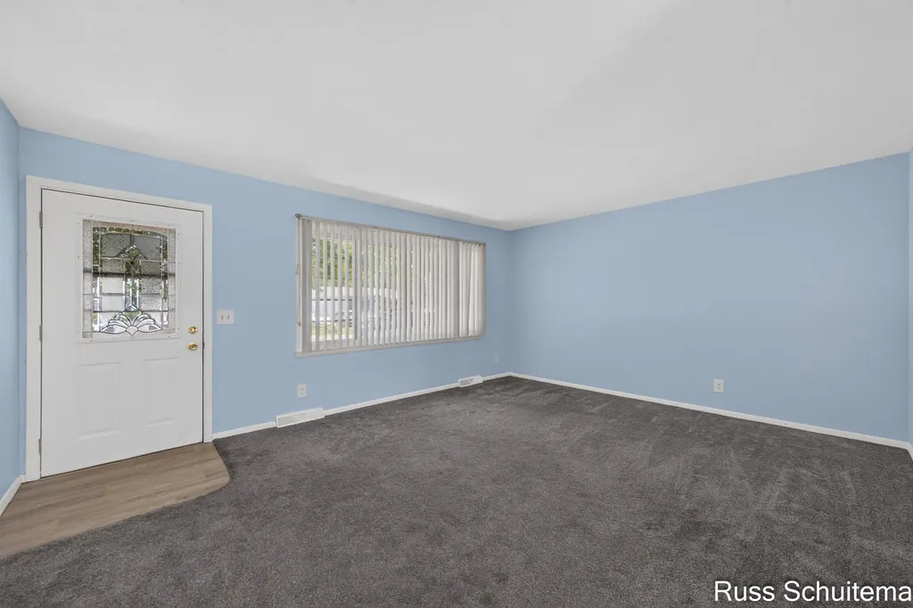 2179 Lincoln Park Drive Norton Shores City MI 49441