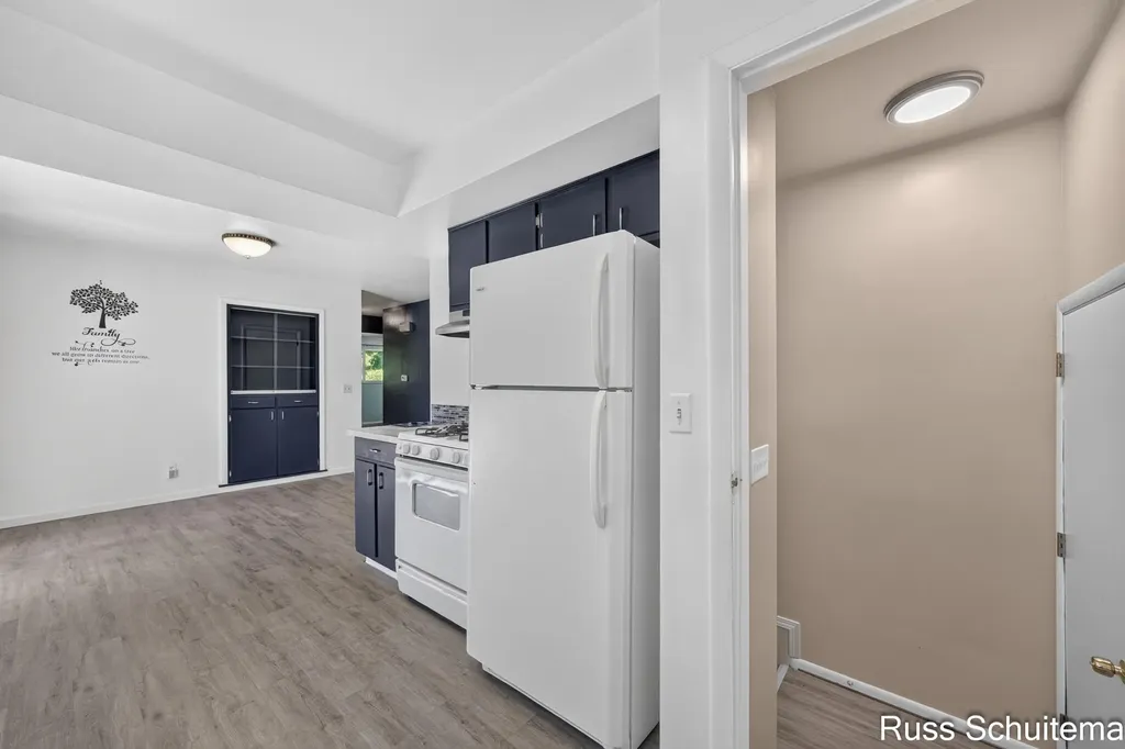 2179 Lincoln Park Drive Norton Shores City MI 49441