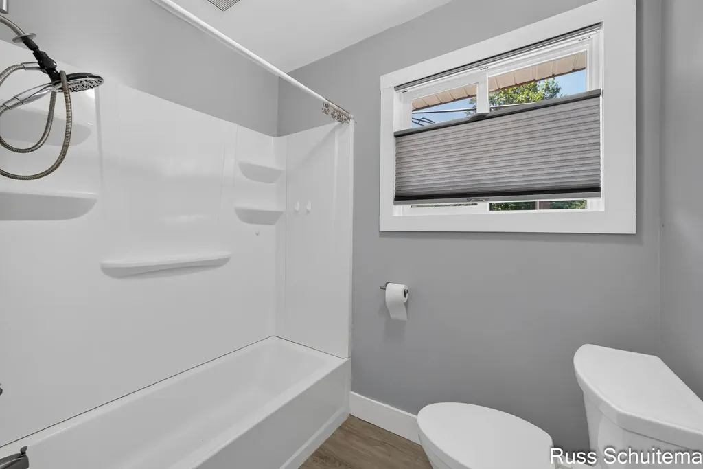 2179 Lincoln Park Drive Norton Shores City MI 49441