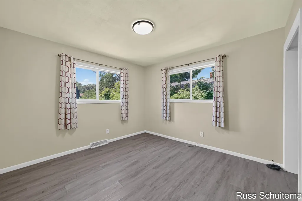 2179 Lincoln Park Drive Norton Shores City MI 49441
