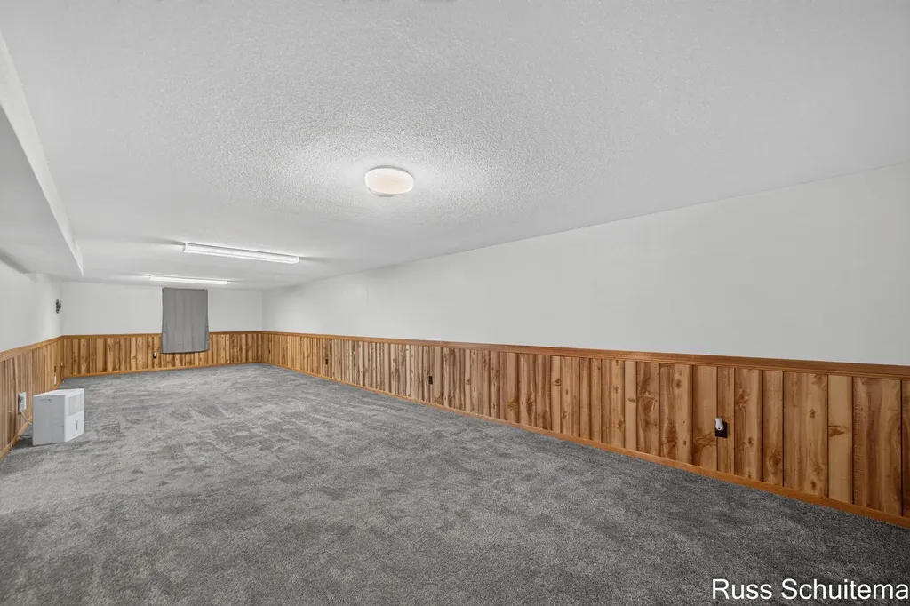 2179 Lincoln Park Drive Norton Shores City MI 49441