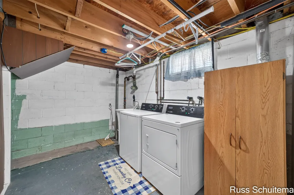 2179 Lincoln Park Drive Norton Shores City MI 49441