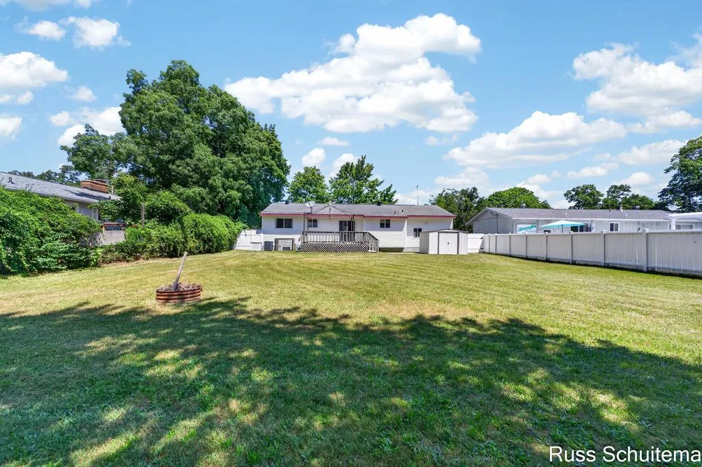 2179 Lincoln Park Drive Norton Shores City MI 49441