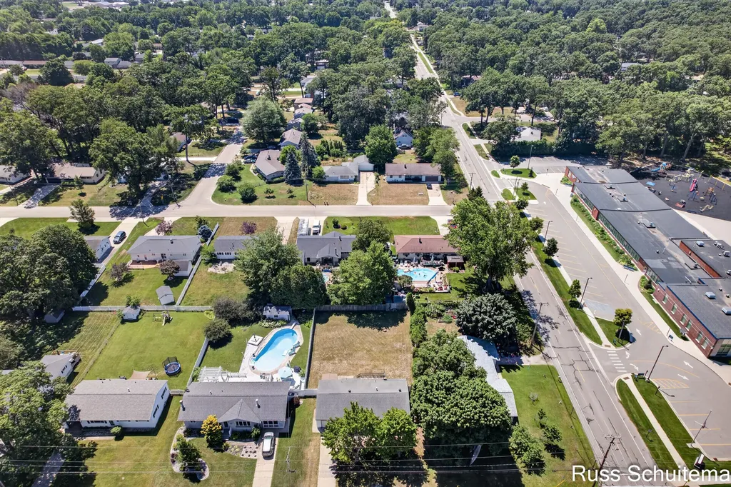 2179 Lincoln Park Drive Norton Shores City MI 49441