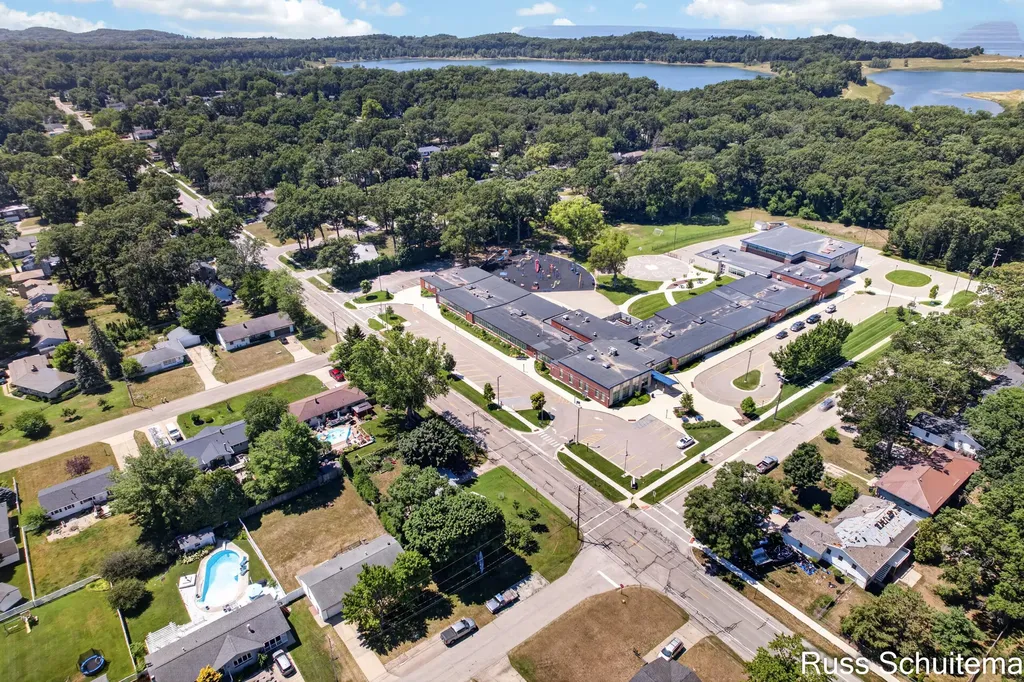 2179 Lincoln Park Drive Norton Shores City MI 49441
