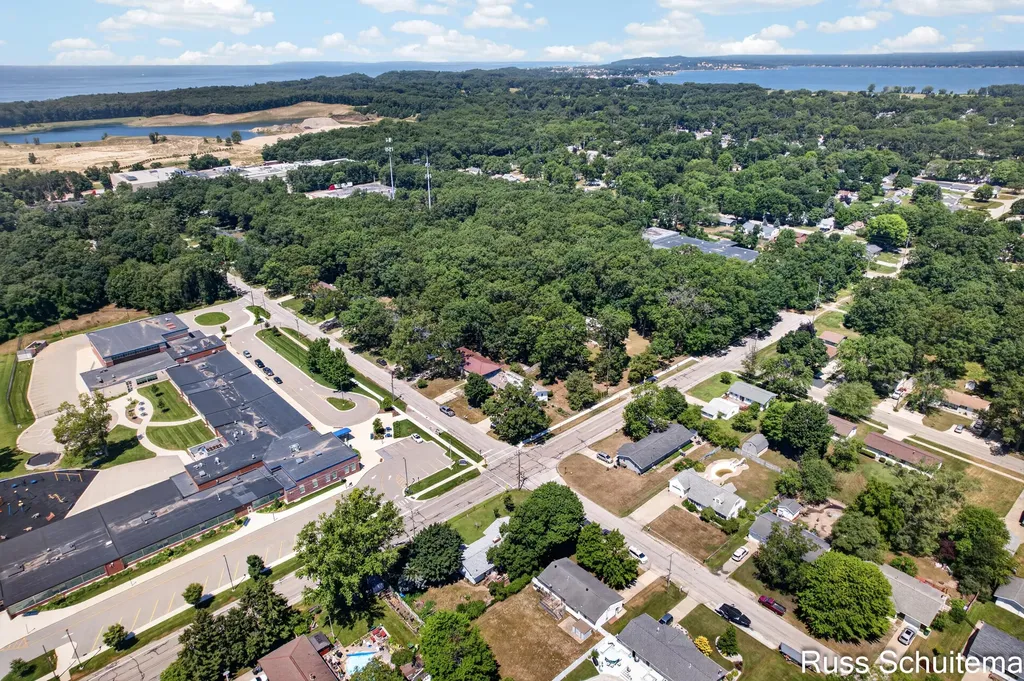 2179 Lincoln Park Drive Norton Shores City MI 49441