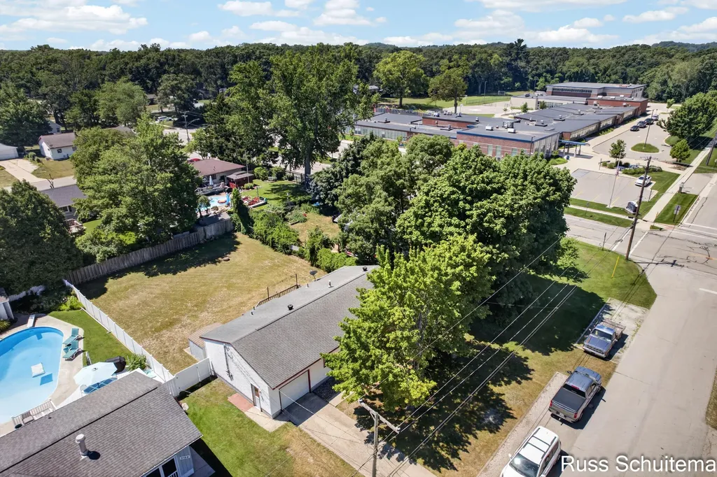 2179 Lincoln Park Drive Norton Shores City MI 49441