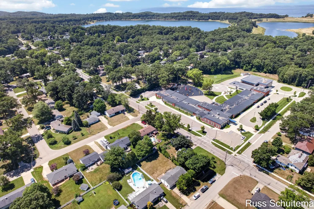 2179 Lincoln Park Drive Norton Shores City MI 49441