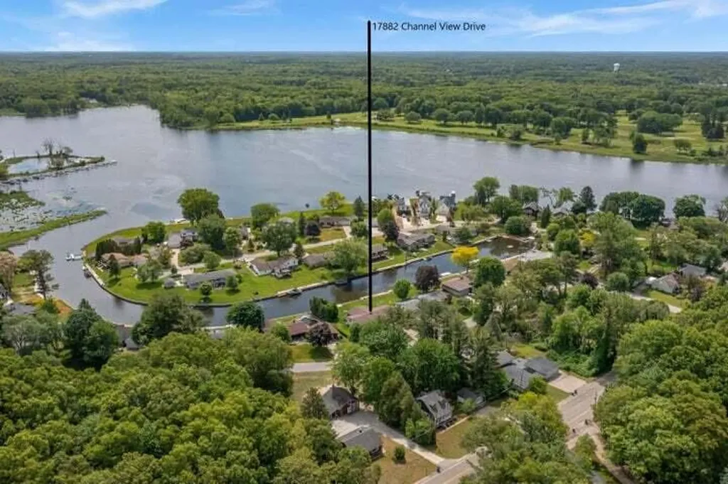17882 Channel View Drive Spring Lake Township MI 49456