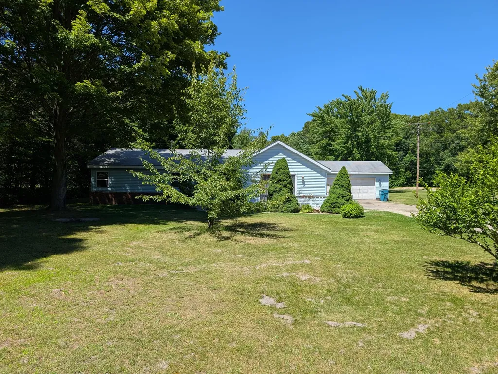 4460 W River Road Fruitland Township MI 49445