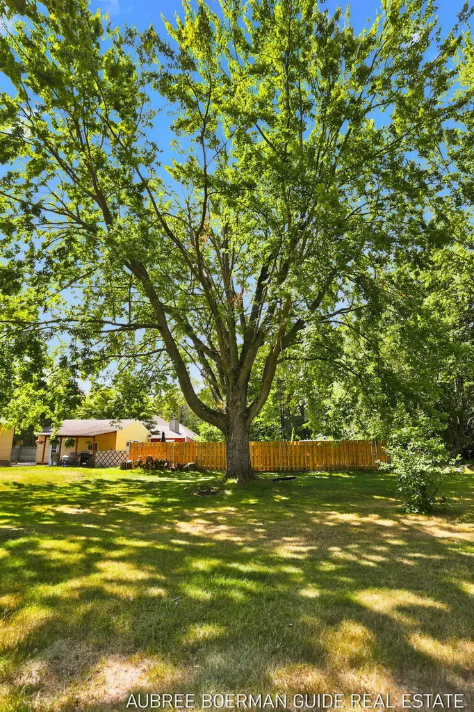 1431 Getz Road Norton Shores City MI 49441