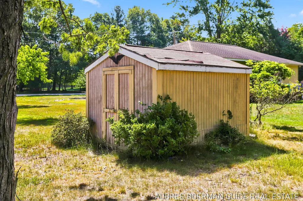 1431 Getz Road Norton Shores City MI 49441