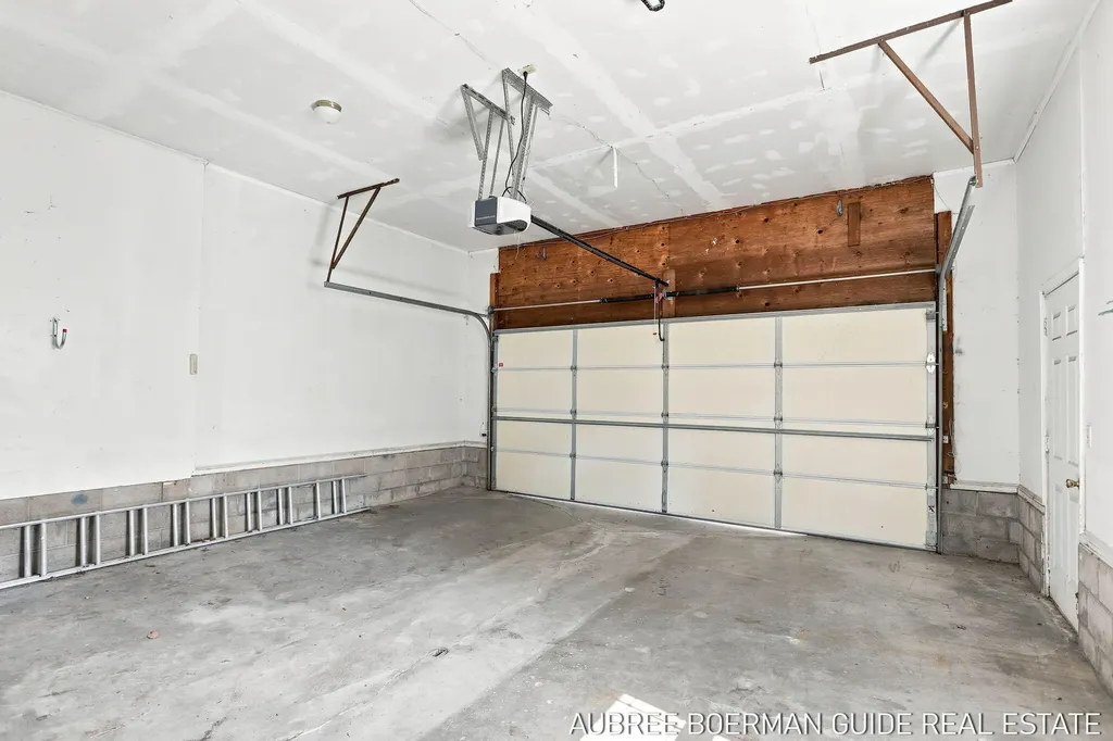 1431 Getz Road Norton Shores City MI 49441